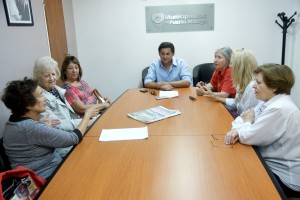 AUTORIDADES DE LA SECRETARÍA DE GOBIERNO CON DOCENTES PROVINCIALES JUBILADOS