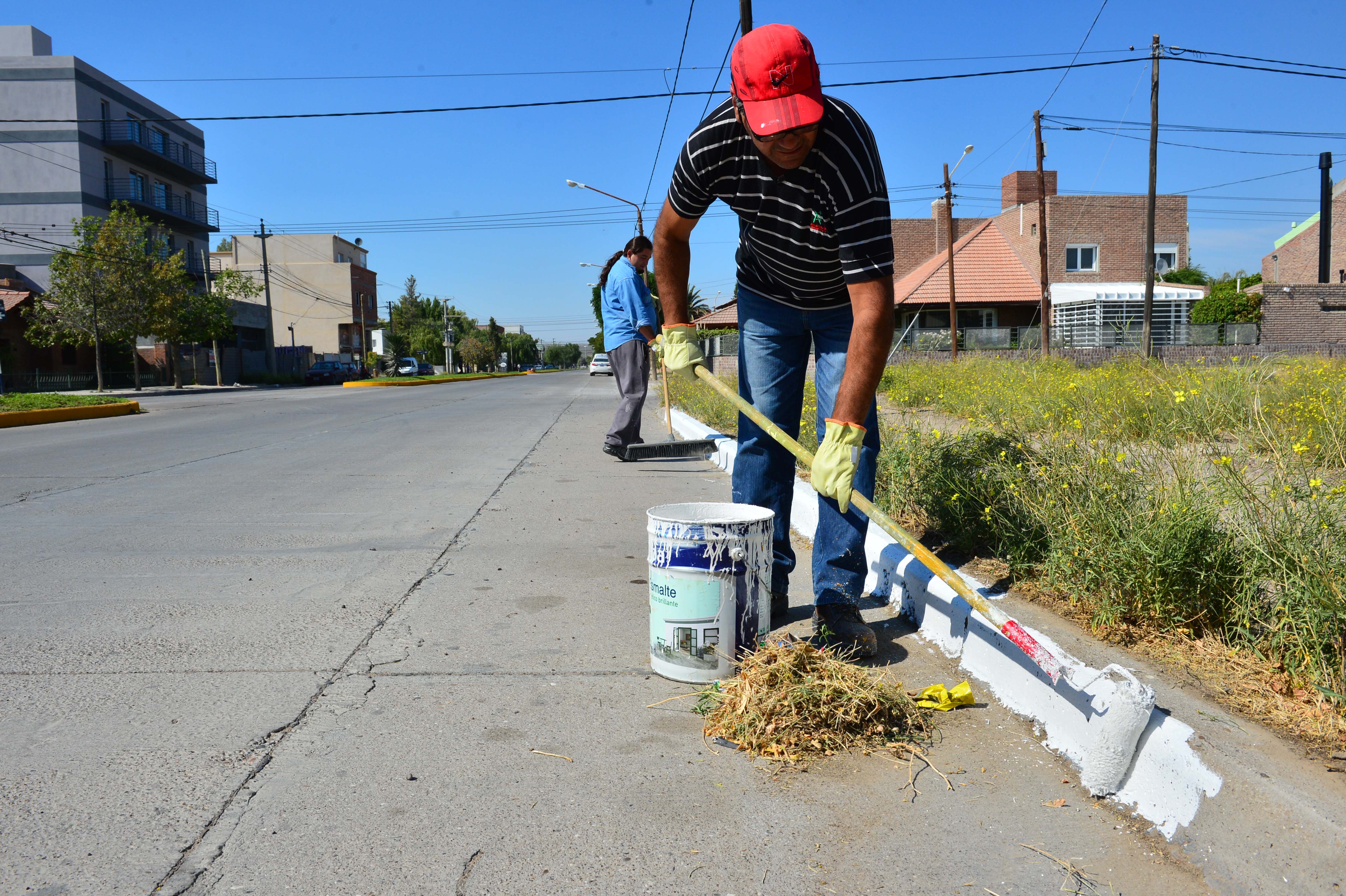 TRABAJOS DE EMBELLECIMIENTO EN LA AVENIDA ROCA