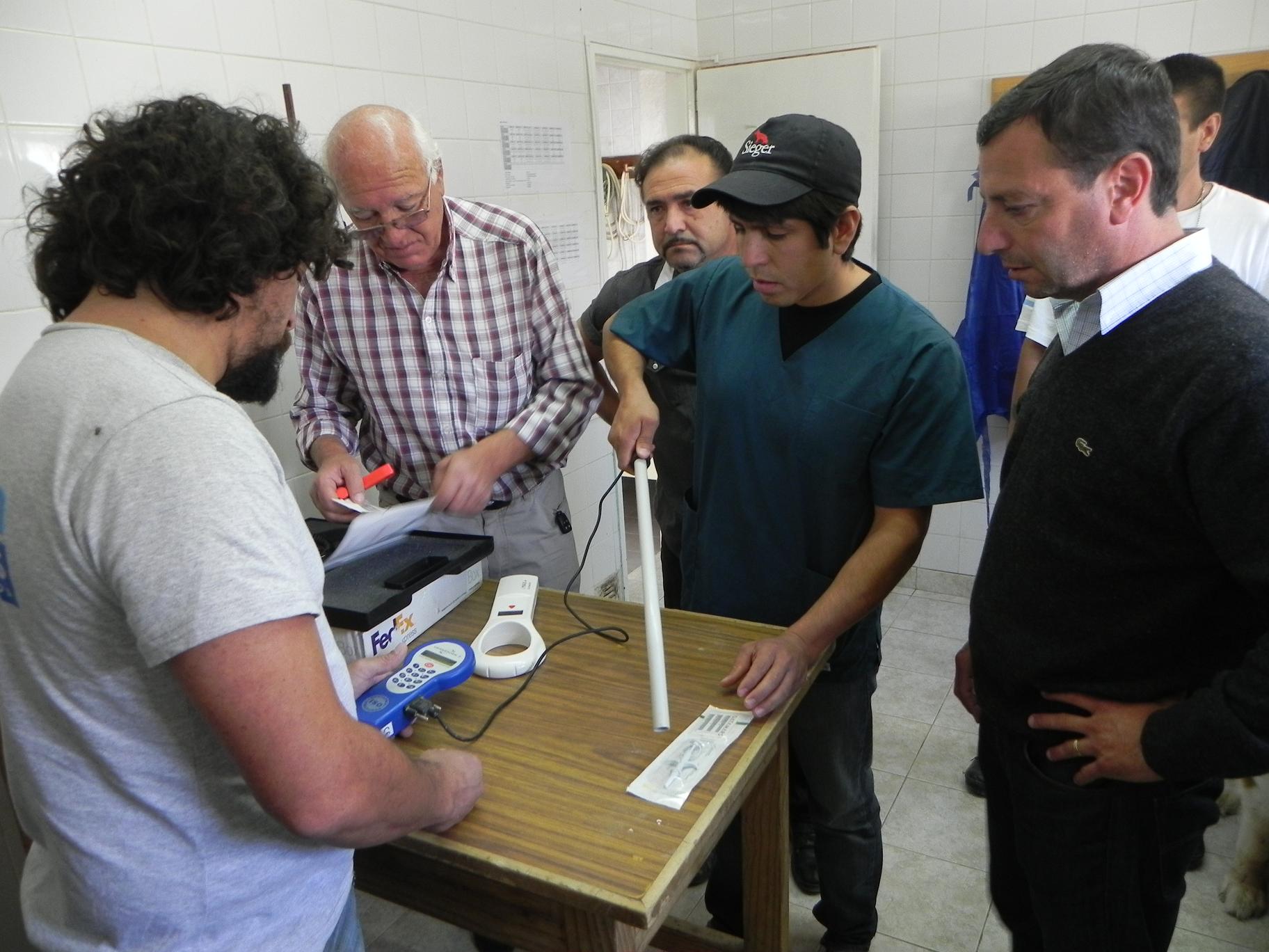 PUERTO MADRYN Y TRELEW PLANIFICAN ACCIONES CONJUNTAS EN LA PROMOCIÓN DE LA TENENCIA RESPONSABLE DE MASCOTAS