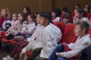 NIÑOS DE LAS ESCUELAS N° 84 Y 213 DISFRUTARON DEL FESTIVAL DE TEATRO INFANTIL