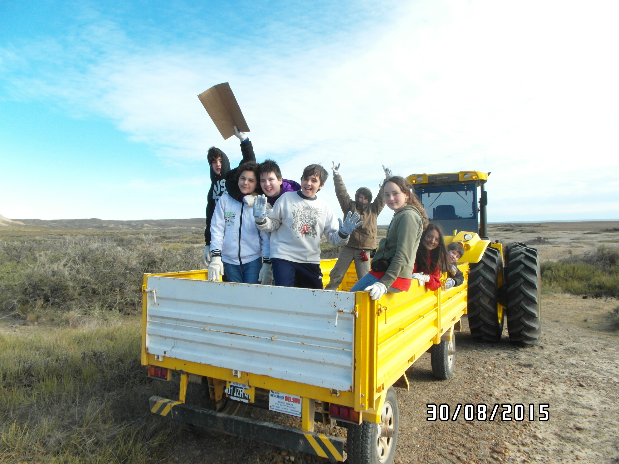 LOS CHICOS DEL CLUB MUNICIPAL DE CIENCIAS VISITARON LA ESTANCIA EL PEDRAL