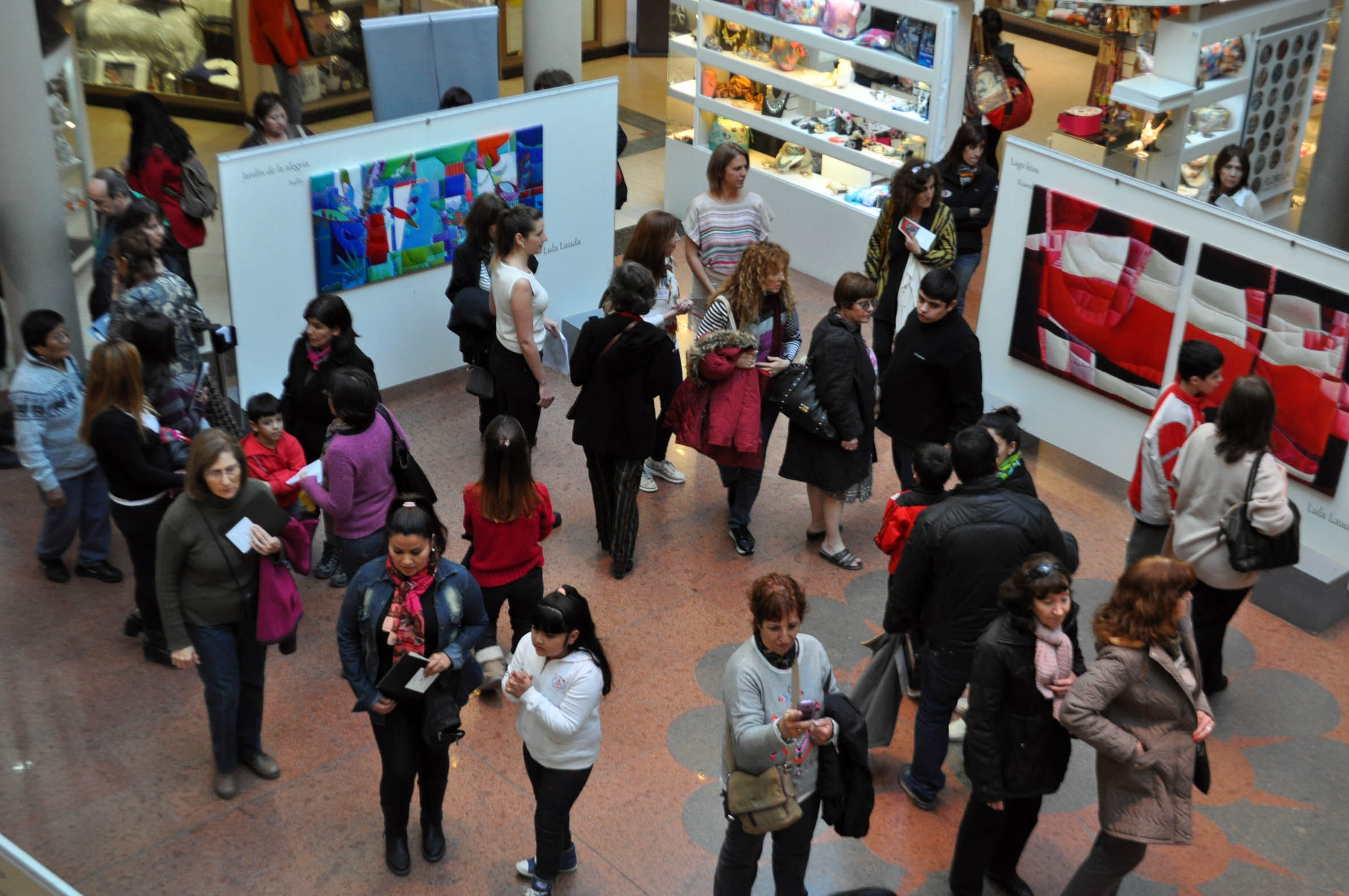 DÍA DEL TURISMO 2015 –  MULTITUDINARIO GALLERY NIGTH