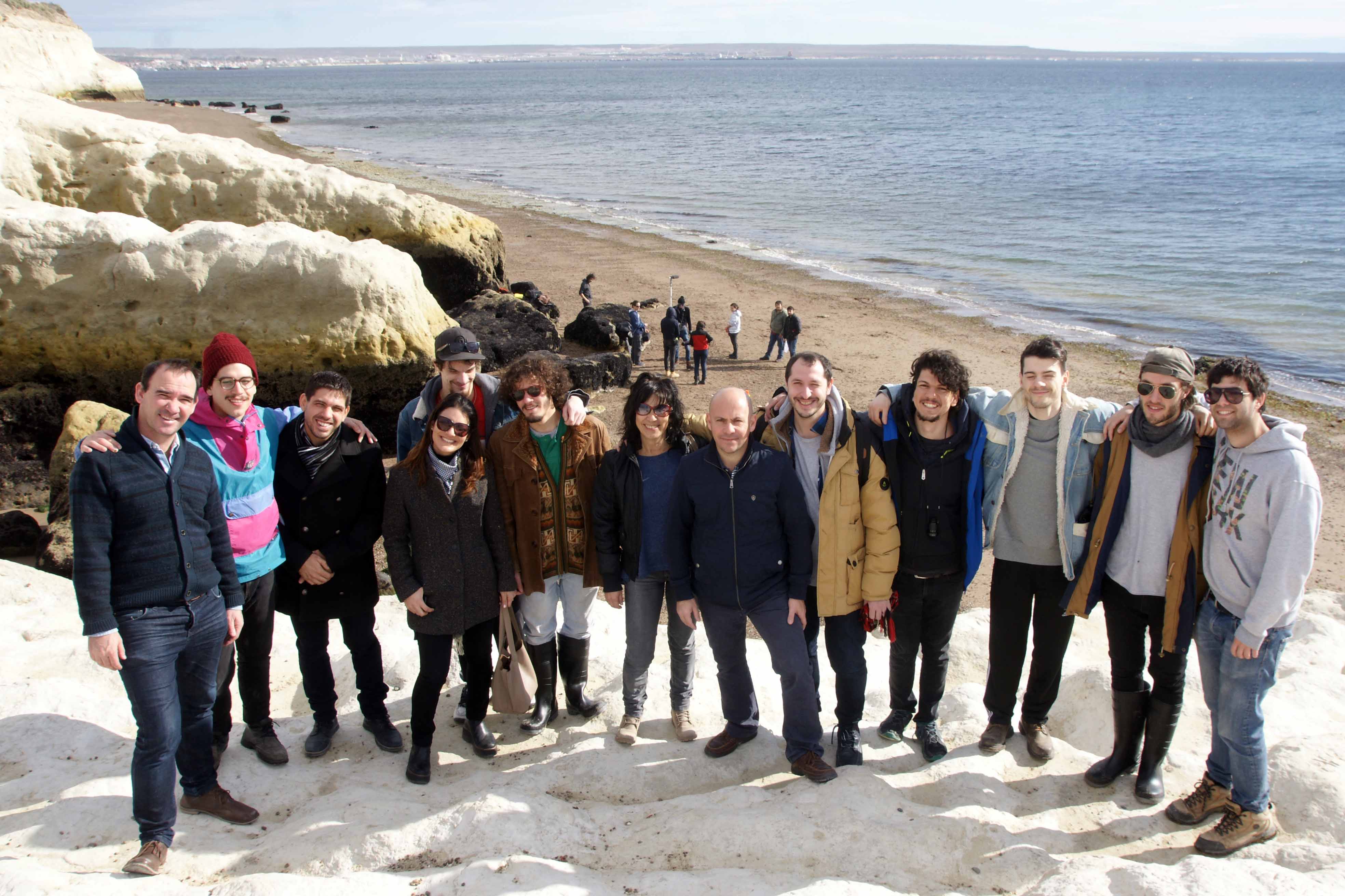 SASTRE CON EL DIRECTOR Y EQUIPO TÉCNICO DEL FILM “JUAN MEISEN HA MUERTO” 