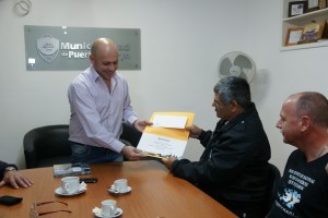 SASTRE CON OSCAR POLTRONIERI, HUÉSPED DE HONOR DE PUERTO MADRYN