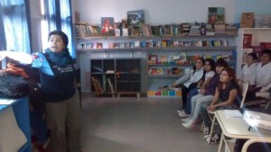 LOS CHICOS DE MADRYN RECIBEN A LAS BALLENAS
