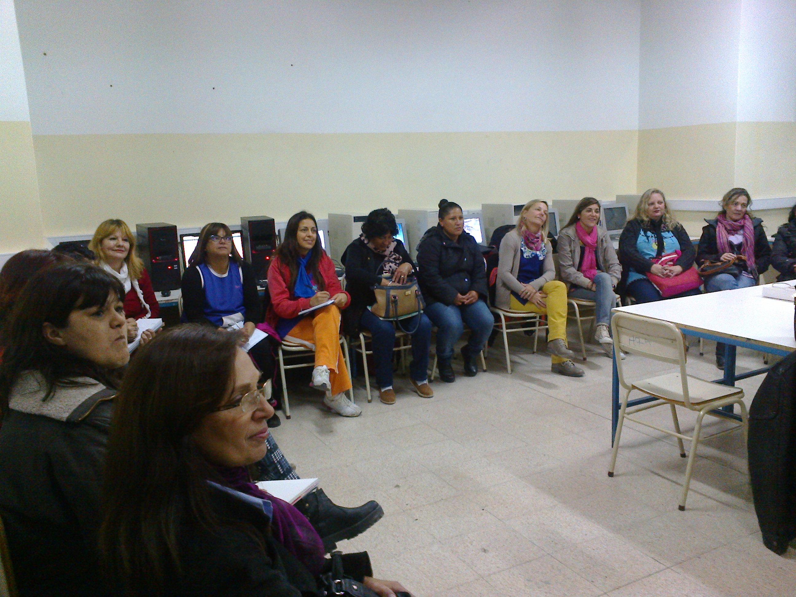 DICTARÁN TALLER DE INFORMÁTICA A DOCENTES Y AUXILIARES DEL CDI N° 4