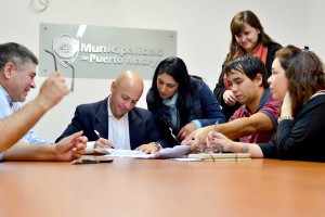 SASTRE ENCABEZÓ FIRMA DE CONVENIO PARA ENTRENAMIENTO DE ASISTENTES EN LOS CENTROS DE DESARROLLO INFANTIL COMUNITARIOS