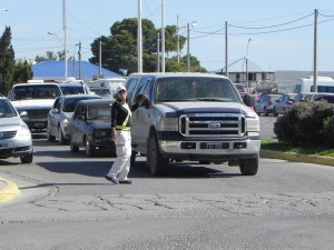 REALIZAN OPERATIVOS DE TRÁNSITO EN LA ZONA DEL MUELLE Y CENTRO DE LA CIUDAD