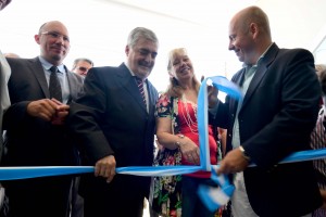 DAS NEVES Y SASTRE INAUGURARON LA ESCUELA 7726