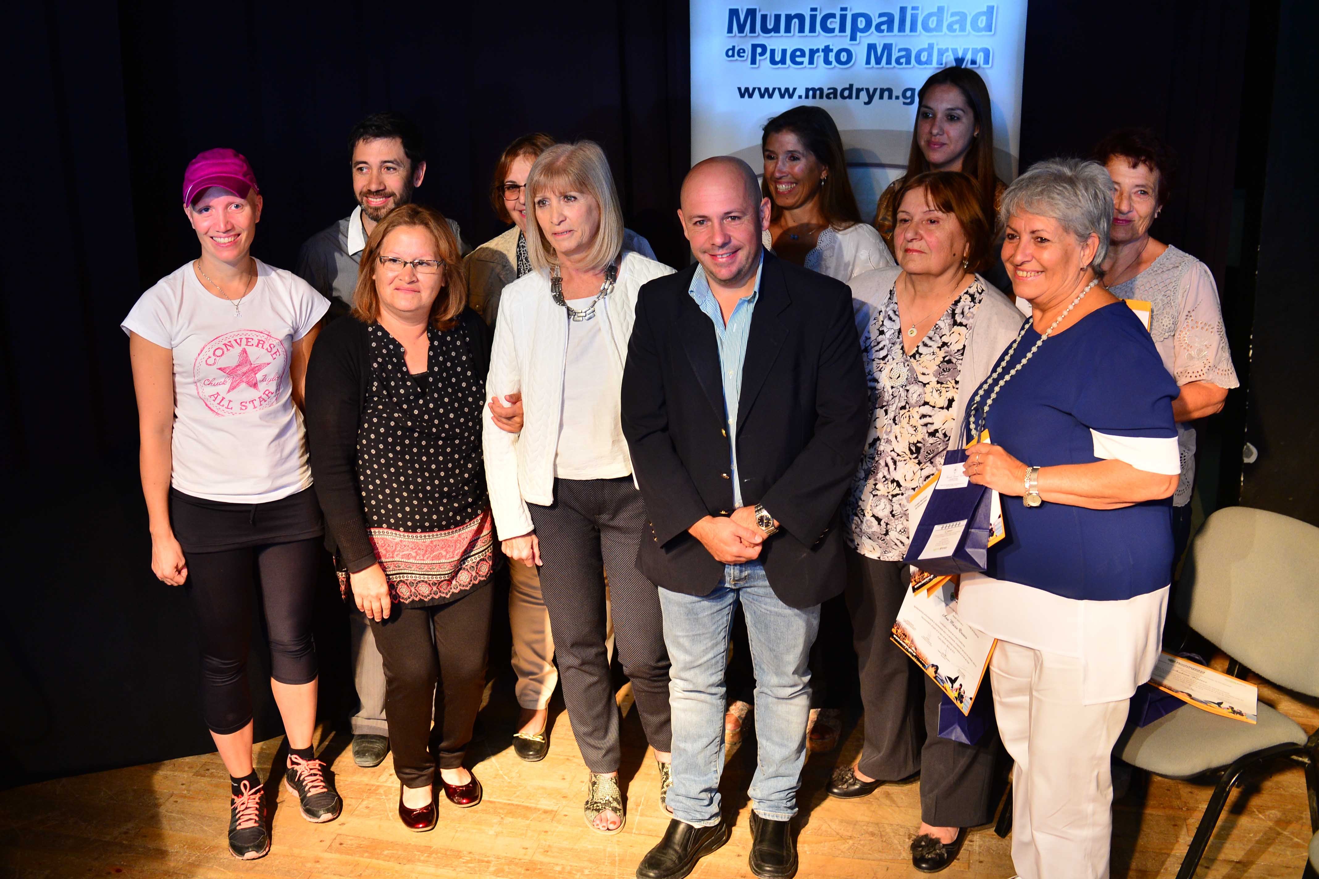 RICARDO SASTRE HOMENAJEÓ A MUJERES DE LA CIUDAD