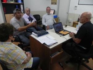 FUNCIONARIOS MUNICIPALES CON AUTORIDADES DEL SERVICIO DE TAXIS