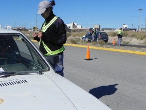 OPERATIVOS DE CONTROL VEHICULAR EN EL BARRIO SOLANA DE LA PATAGONIA
