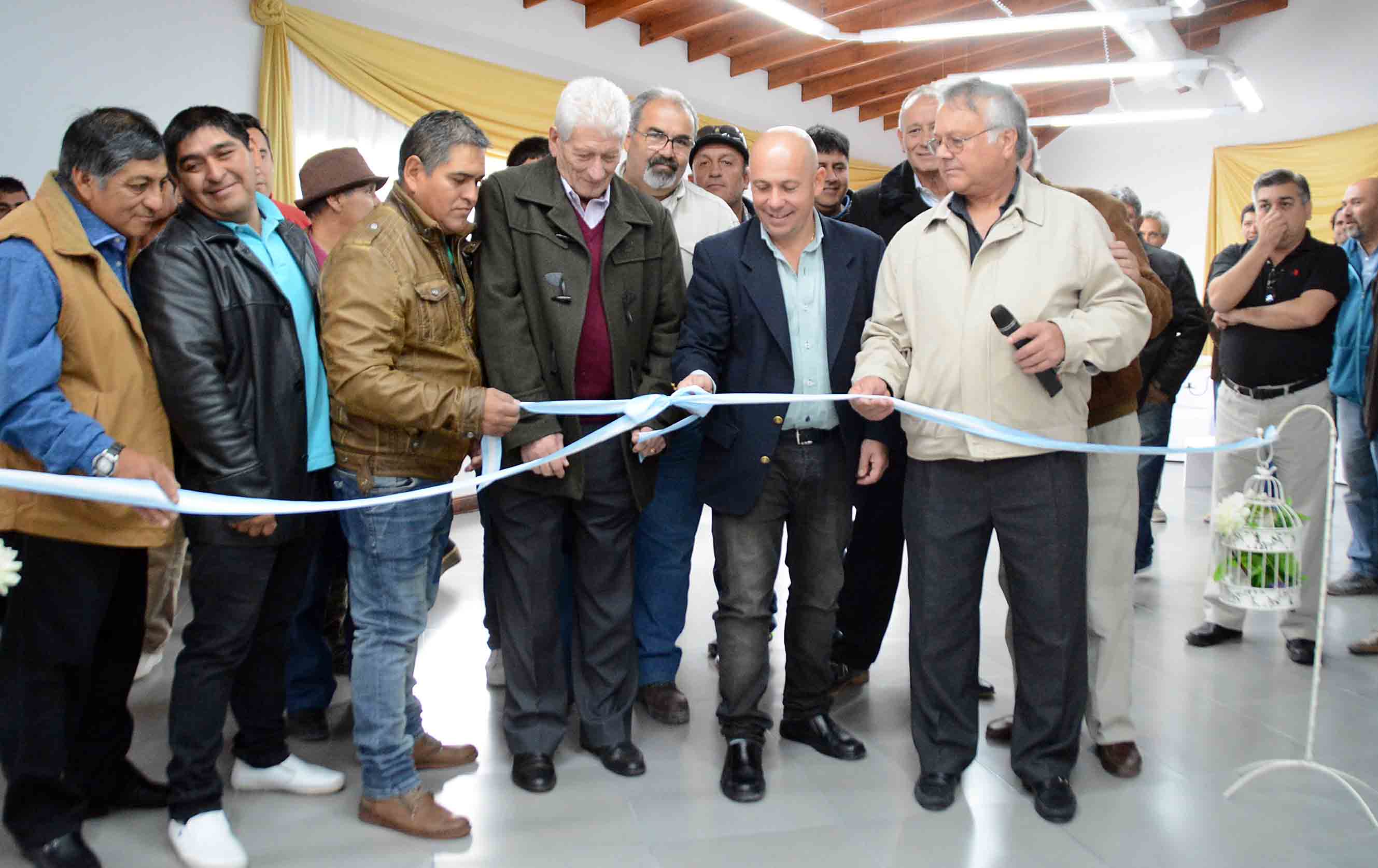 SASTRE INAUGURÓ EL MODERNO SUM DEL SINDICATO “SCEP”