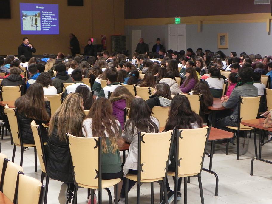 MADRYN: 300 JÓVENES PARTICIPARON DE CAMPAÑA DE PROMOCIÓN Y CONCIENTIZACIÓN VIAL