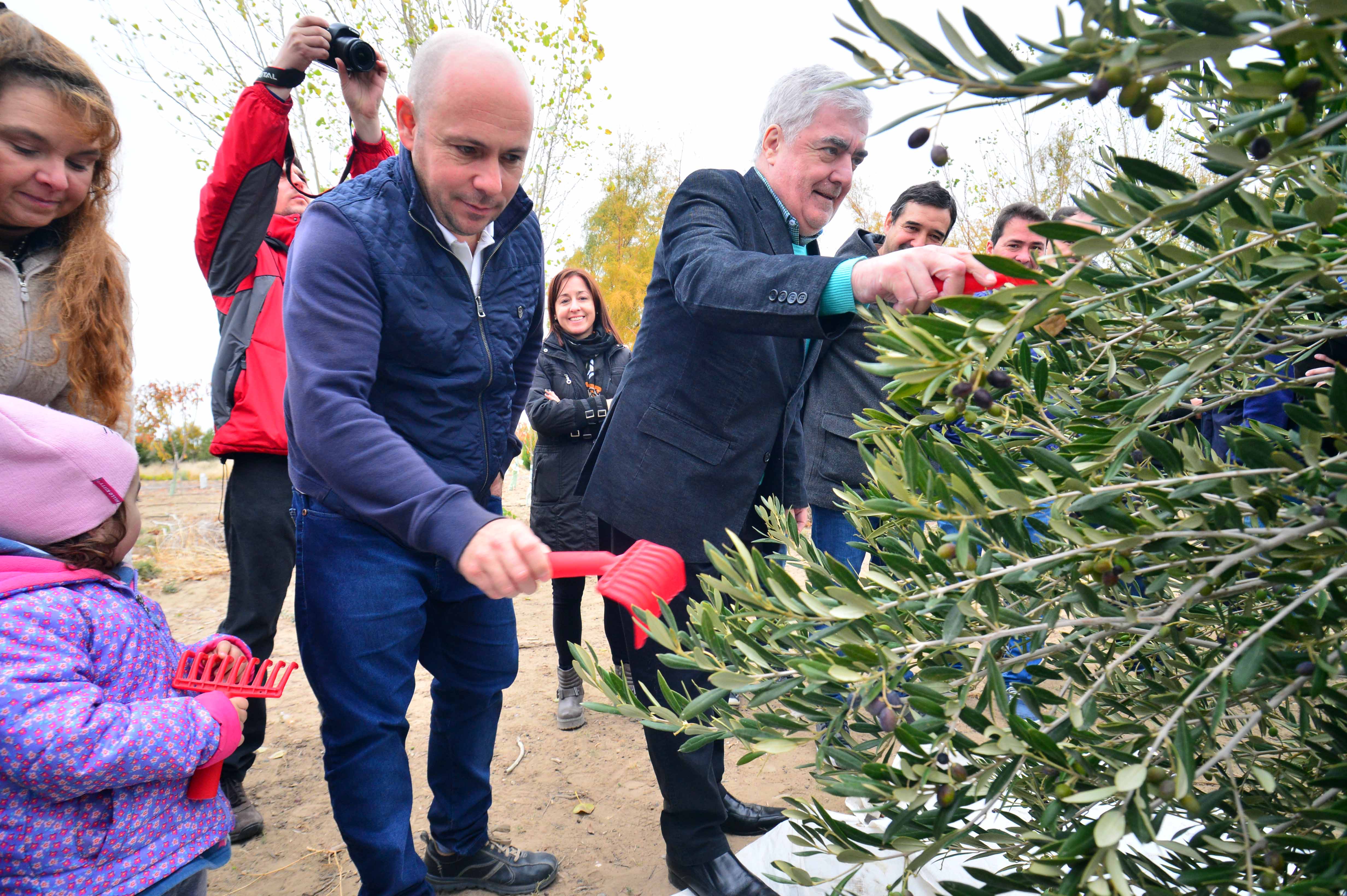 DAS NEVES Y SASTRE RECORRIERON LA FINCA “LOS OLIVARES” EN EL PARQUE ECOLÓGICO EL DORADILLO