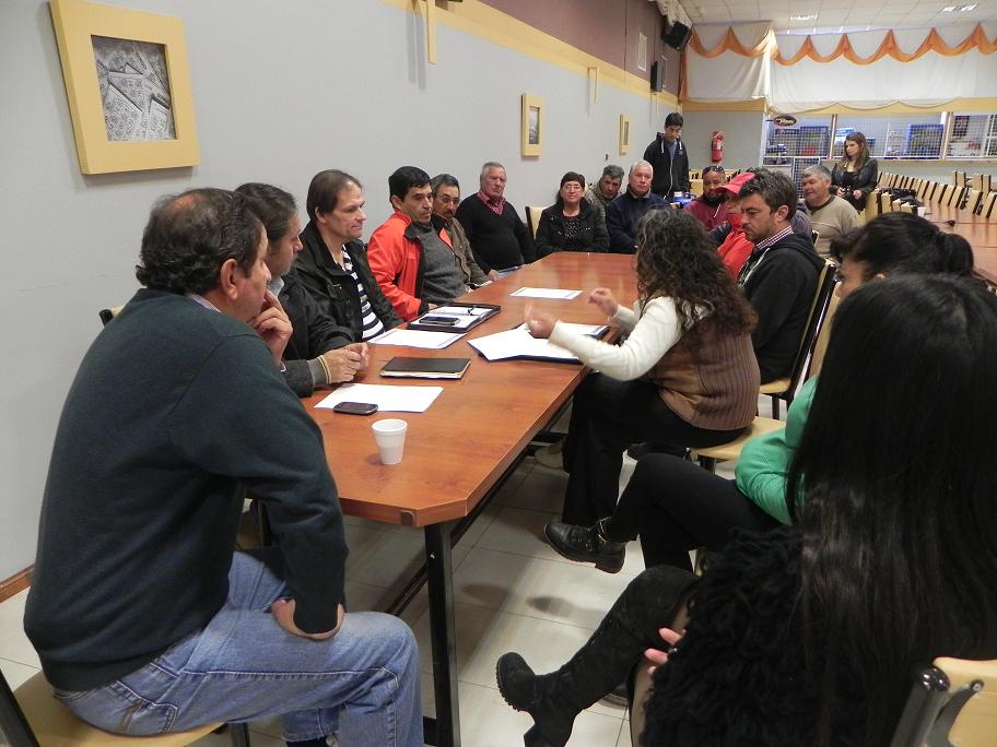 FUNCIONARIOS MUNICIPALES SE REUNIERON CON PRODUCTORES LOCALES