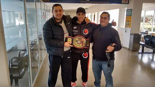 EL “GOLDEN BOY” RETUVO EL TÍTULO ARGENTINO DE KICKBOXING