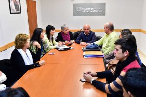 SASTRE RECIBIÓ AL CORO MUNICIPAL QUE VIAJARÁ AL “AMÉRICA CANTAT”
