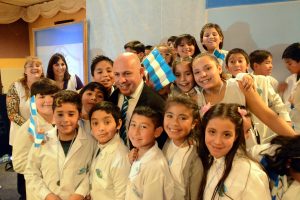 SASTRE: “SER LEALES ES SER FIELES, FRANCOS, HONRADOS, SINCEROS Y RECTOS, ES SERVIR A LA PATRIA CON LA VERDAD POR DELANTE”