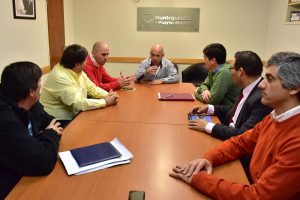 SASTRE JUNTO A LAS AUTORIDADES DEL CLUB DE GOLF