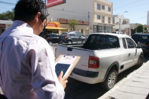 INTENSIFICAN CONTROLES DE DEUDA DEL IMPUESTO AUTOMOTOR EN LAS CALLES DE LA CIUDAD