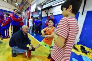RICARDO SASTRE CON LOS CAMPEONES PROVINCIALES DE FERROCARRIL PATAGÓNICO