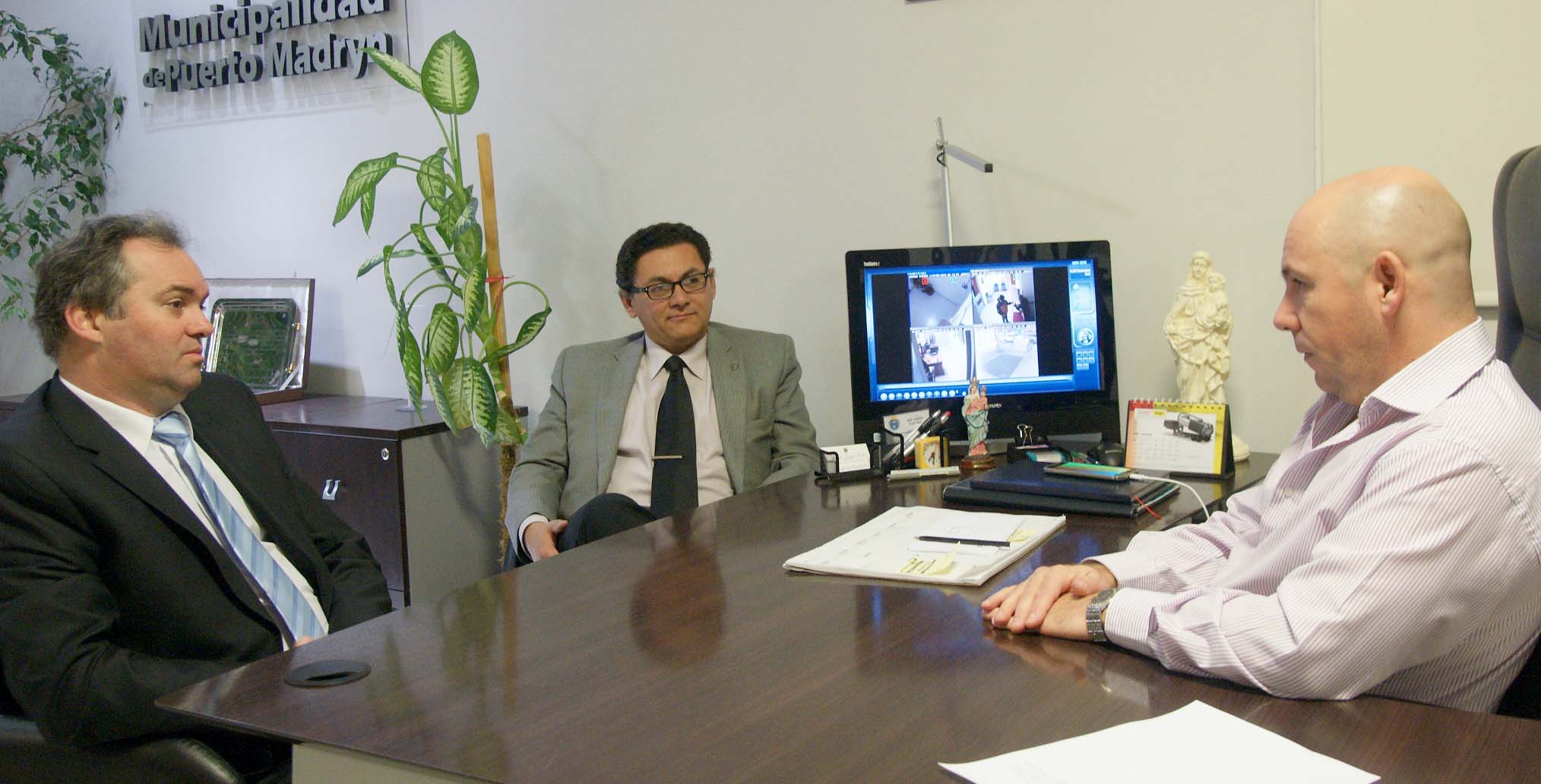 SASTRE CON EL TITULAR DE LA OFICINA ANTICORRUPCIÓN
