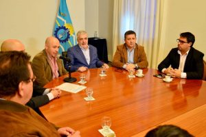 DAS NEVES Y SASTRE EN LA FIRMA DE CONTRATO DE OBRAS PARA PROCREAR
