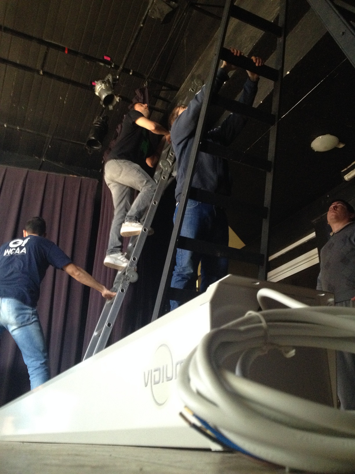 EL INCAA ENTREGÓ EQUIPAMIENTO AUDIOVISUAL AL TEATRO DEL MUELLE