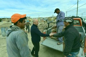 SASTRE SUPERVISÓ LAS OBRAS DEL PLAYÓN DEPORTIVO DEL BARRIO PERÓN