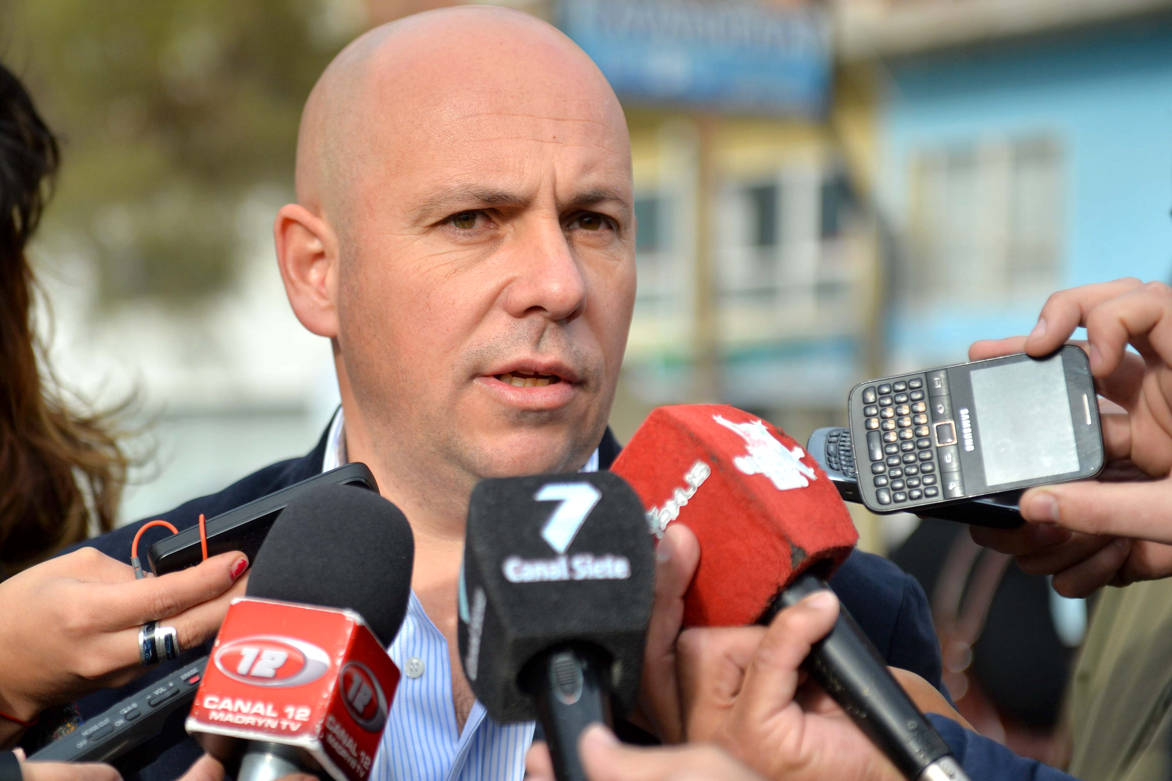 SASTRE: “NUESTRO COMPROMISO NO ES CON BENÍTEZ, ES CON LA GENTE”