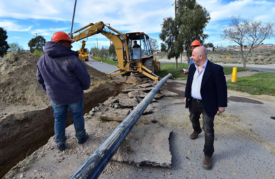 RICARDO SASTRE SUPERVISÓ OBRAS DEL ACUEDUCTO PARA EL BARRIO “NUEVA CHUBUT”