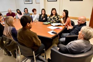 SASTRE CON ALUMNOS DE LA ESCUELA DE PESCA: PRIMERA CUMBRE FEDERAL DE ESTUDIANTES MADRYNENSES