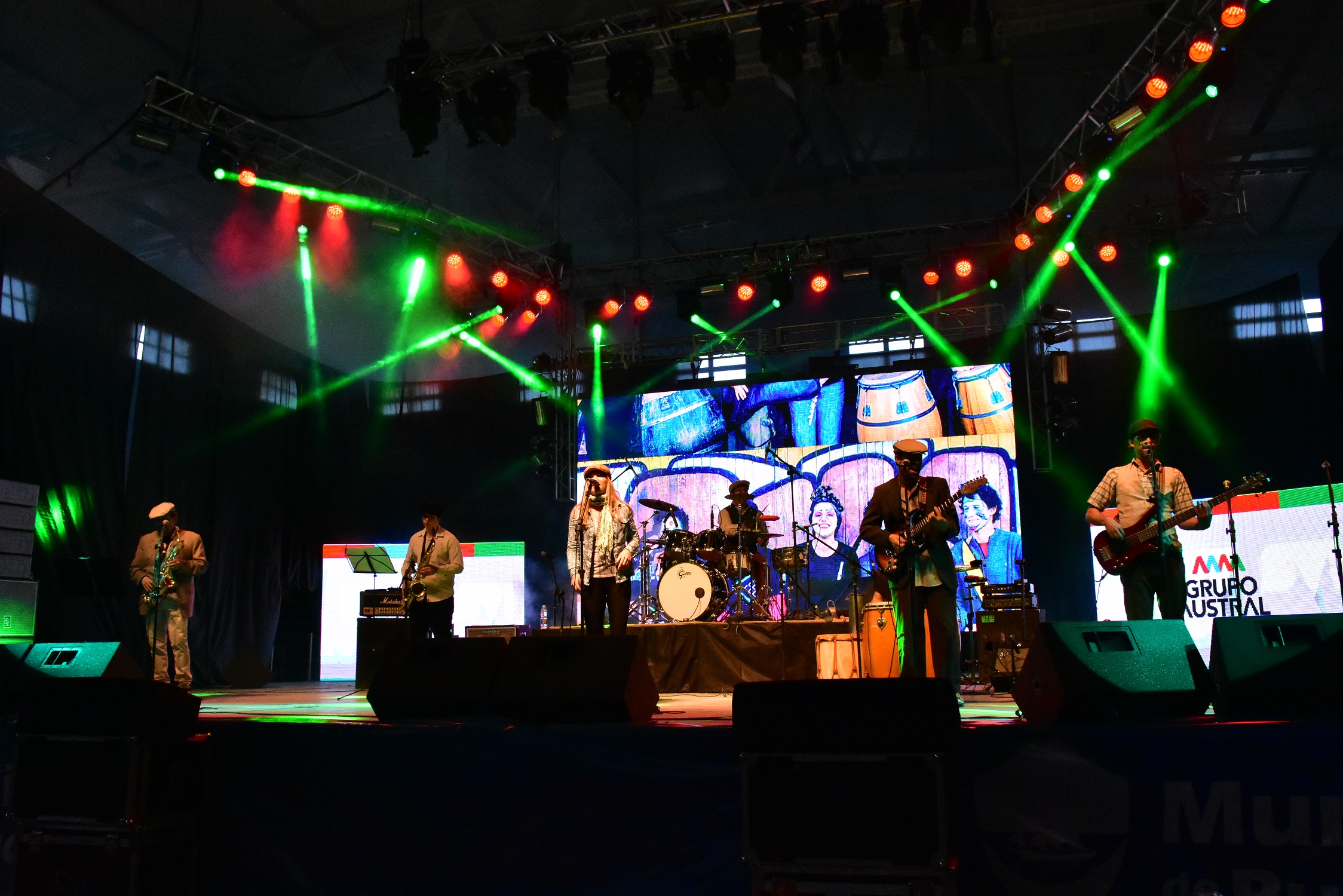 GRAN CONCURRENCIA EN LA PRIMERA JORNADA DE LA XXI FIESTA NACIONAL DEL CORDERO