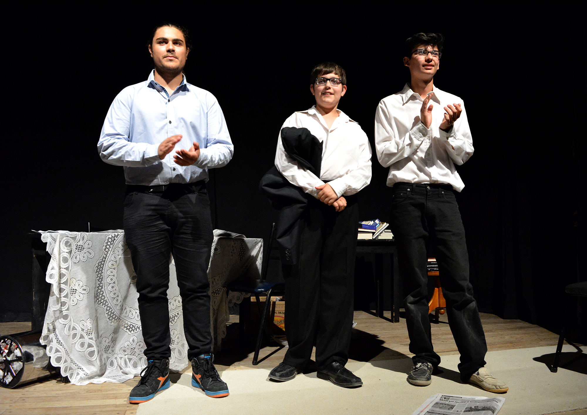 MUESTRA DE FIN DE AÑO DEL TALLER DE TEATRO PARA ADOLESCENTES