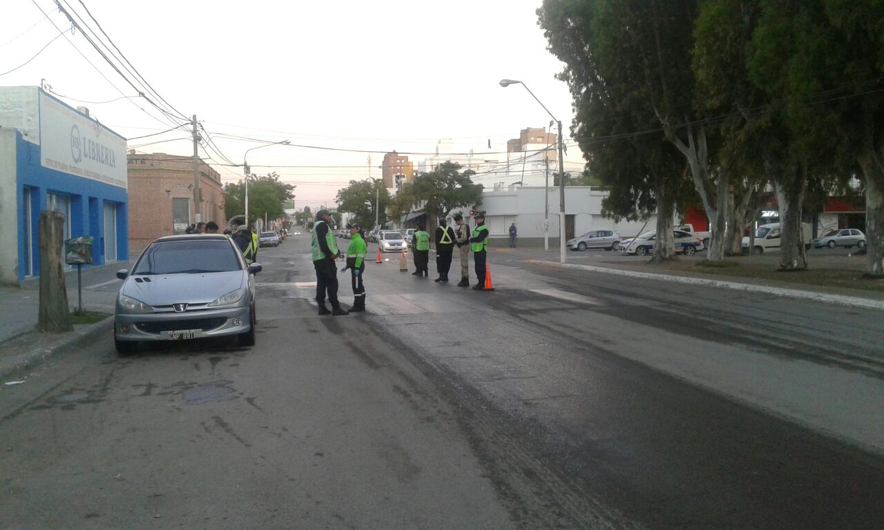 IMPORTANTE OPERATIVO DE ALCOHOLEMIA EN EL CENTRO DE LA CIUDAD