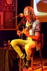 MARIO MAGNO SE PRESENTÓ EN EL TEATRO DEL MUELLE