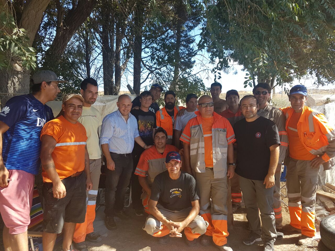 SASTRE VISITÓ A LOS OPERARIOS DE “SAN LORENZO”