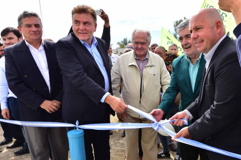 DAS NEVES, AMAYA Y SASTRE INAUGURARON LA CISTERNA DEL BARRIO NUEVA CHUBUT