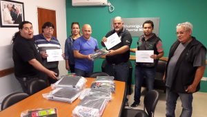 SASTRE ENTREGÓ KITS ESCOLARES A DISTINTOS SINDICATOS