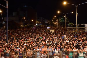 MÁS DE 30 MIL PERSONAS FESTEJARON EL CARNAVAL CON CHILA JATUN EN LA COSTA DE MADRYN