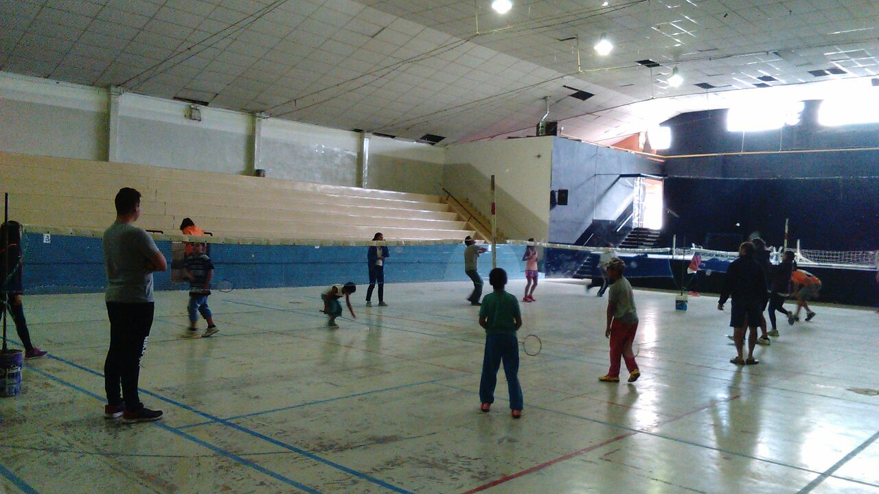 SE REALIZÓ EL PRIMER ENCUENTRO DE BÁDMINTON