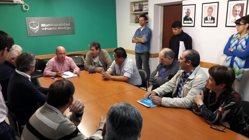 SASTRE ENCABEZÓ FIRMA DEL CONVENIO PARA OBRAS DE GAS EN EL BARRIO MAPU NGEFÜ