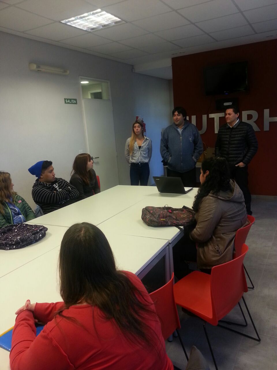 CHARLA SOBRE PREVENCIÓN DE ADICCIONES PARA BENEFICIARIOS DEL PROGRAMA “JÓVENES CON MÁS Y MEJOR TRABAJO”