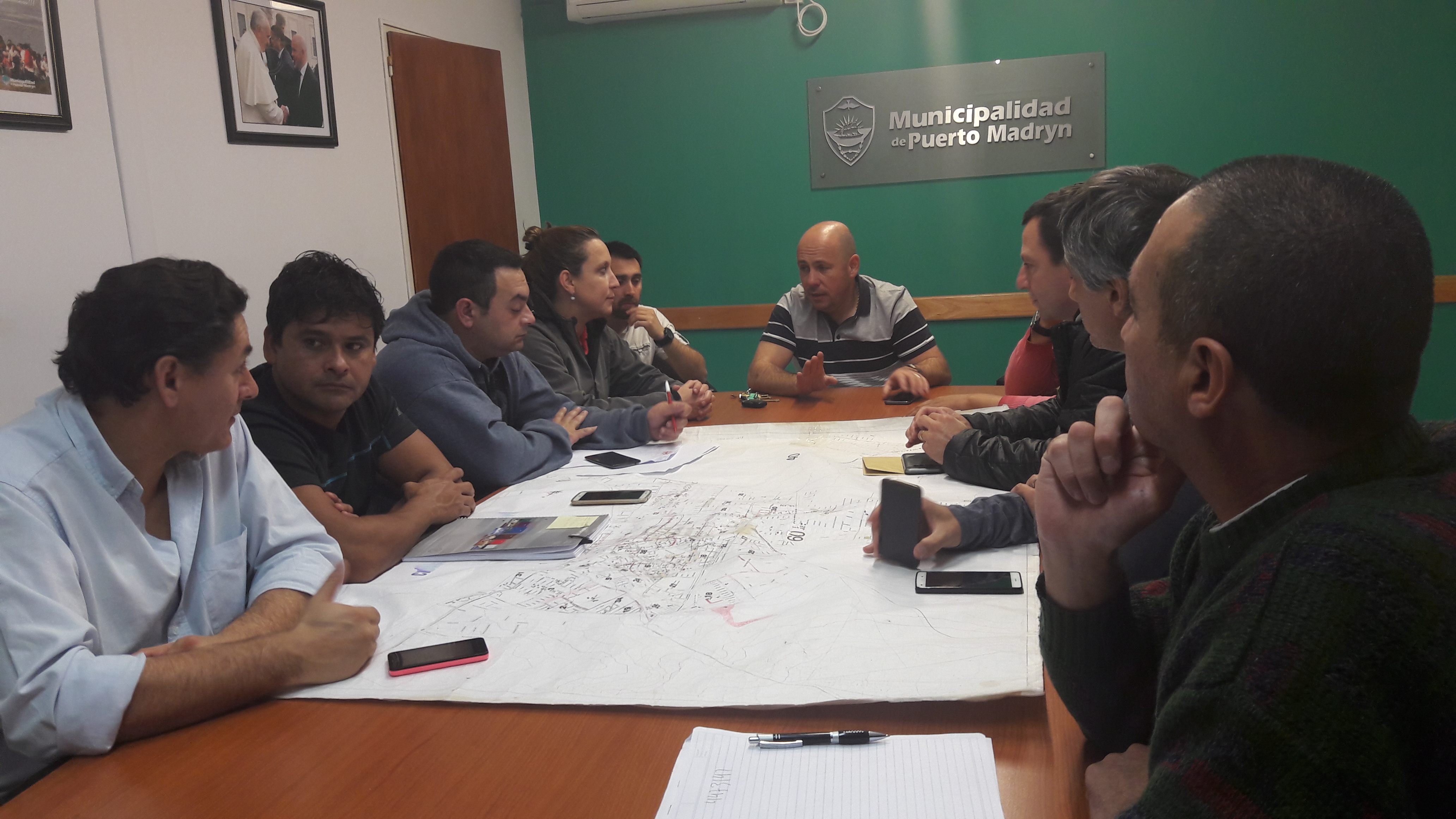 LLUVIAS EN MADRYN: EL INTENDENTE SASTRE ENCABEZÓ REUNIÓN DEL COEM