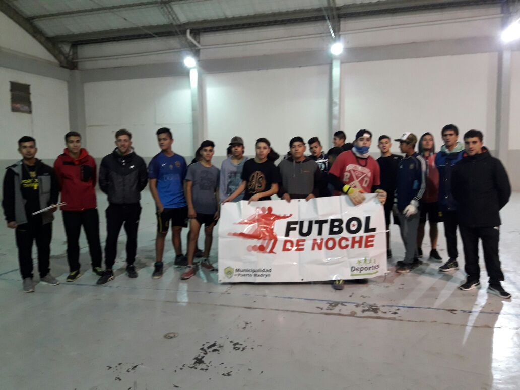 SE REALIZÓ UN NUEVO ENCUENTRO DEL FÚTBOL NOCHE