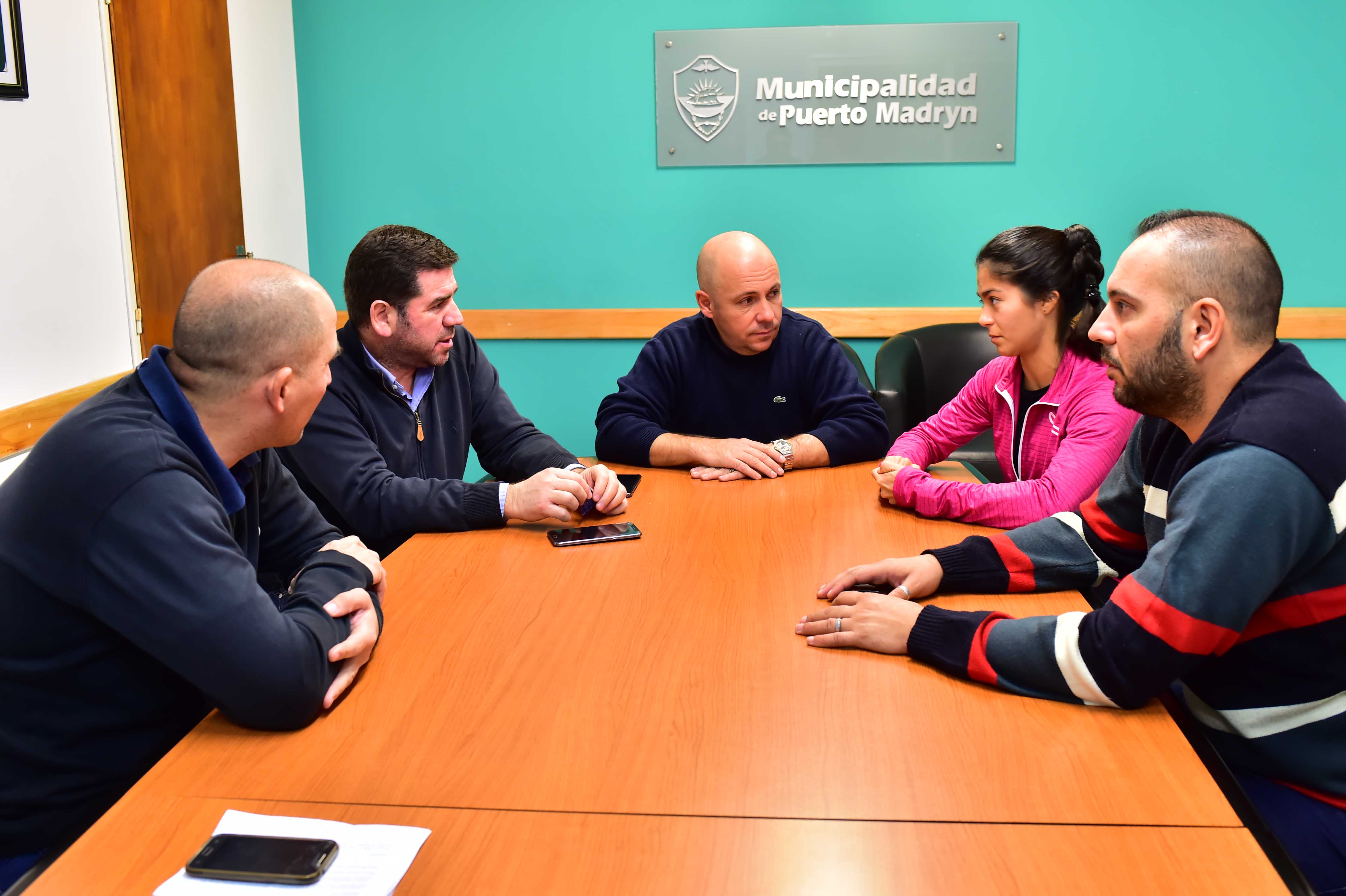 SASTRE RECIBIÓ A ÑONQUEPÁN: “CIENCIAS APLICADAS AL DEPORTE”