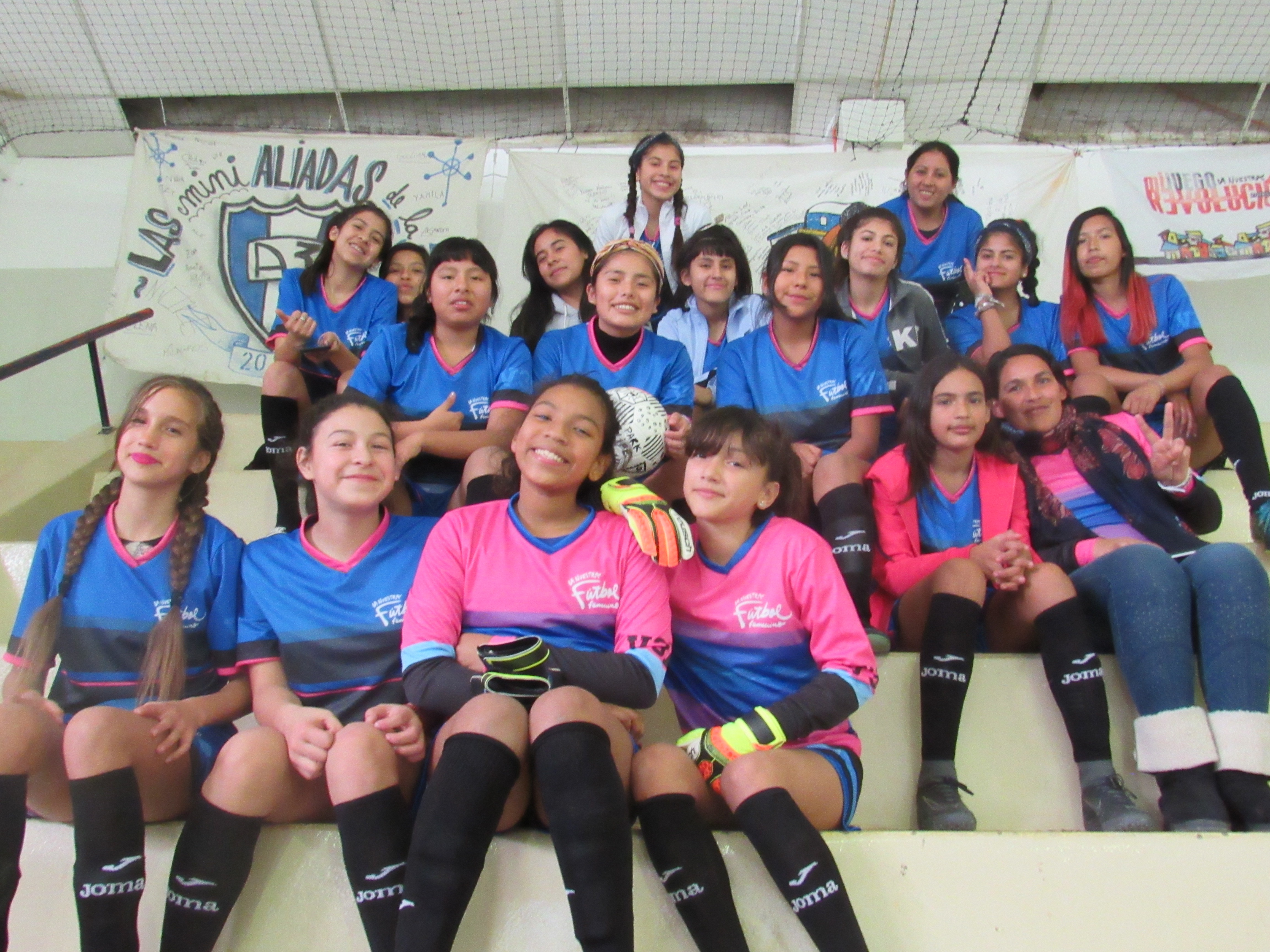 MÁS DE 200 CHICAS PROTAGONIZARON EL PRIMER FESTIVAL DE FÚTBOL FEMENINO EN MADRYN 
