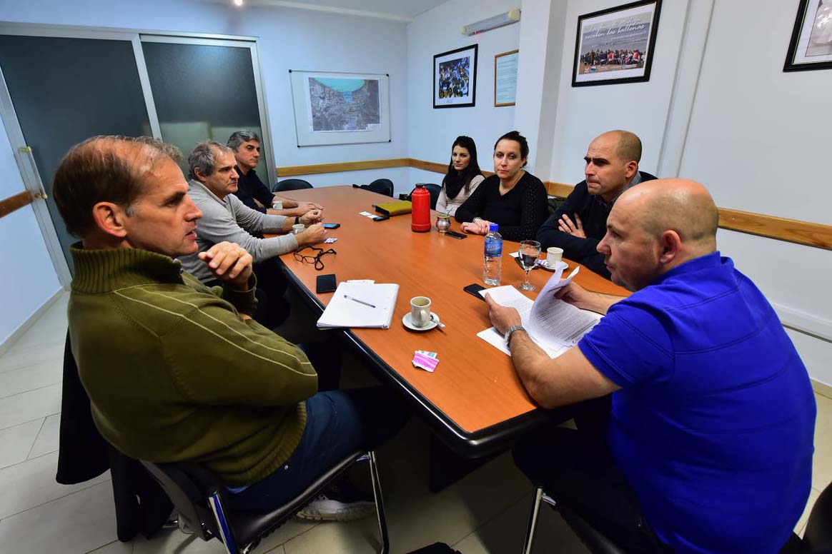 SASTRE JUNTO A FUNCIONARIOS DEL GOBIERNO NACIONAL