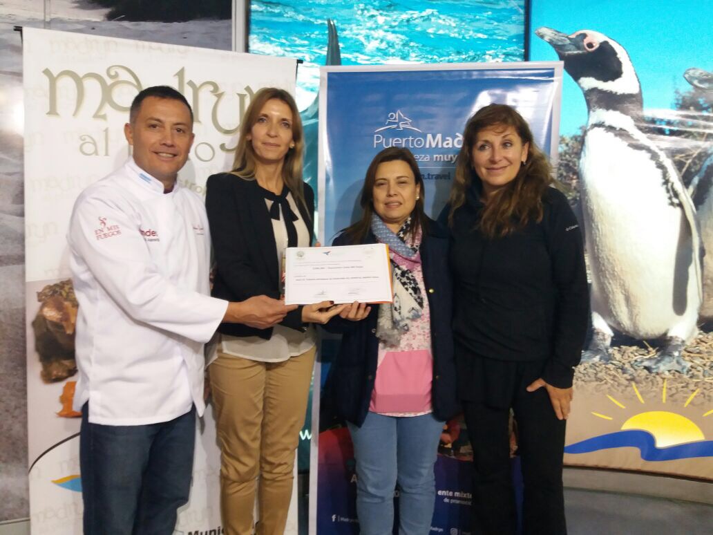 MADRYN AL PLATO SOLIDARIO: SE ENTREGARON 208 MIL PESOS A LA TERAPIA INTENSIVA PEDIÁTRICA DEL ISOLA 
